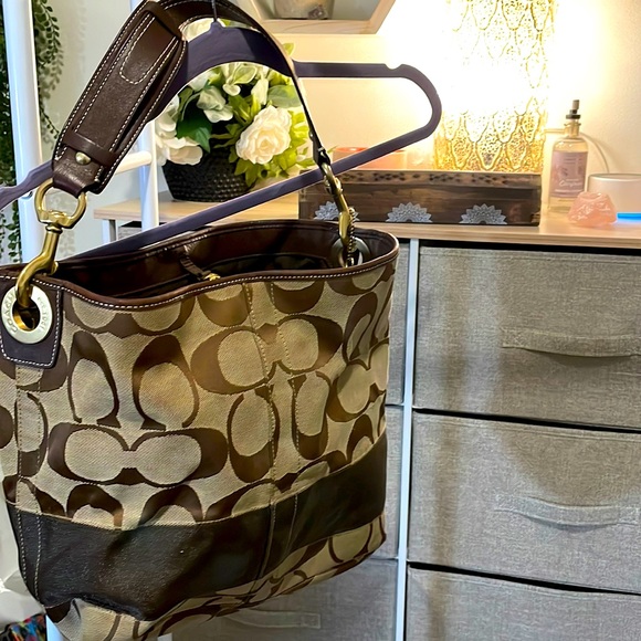 Coach Handbags - Authentic Coach bucket style bag